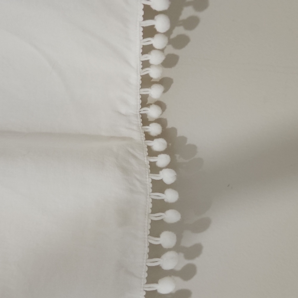 Westport sleevless embroidered top with pom pom hem. Size MP - Picture 4 of 11